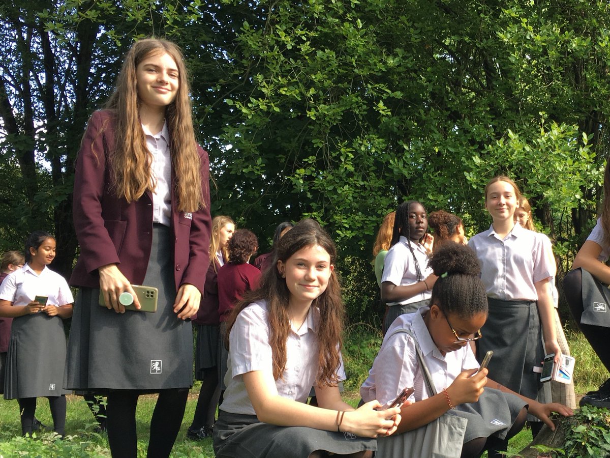 invictagrammar's tweet photo. The first of six guided nature walks in
@VintersValley Nature Reserve, for Wednesday afternoon POP last week. Great fun identifying trees and learning about the history of the old country park estate.
#personaldevelopmentlearning #pop #invictapop https://t.co/IGWTbMmQoU