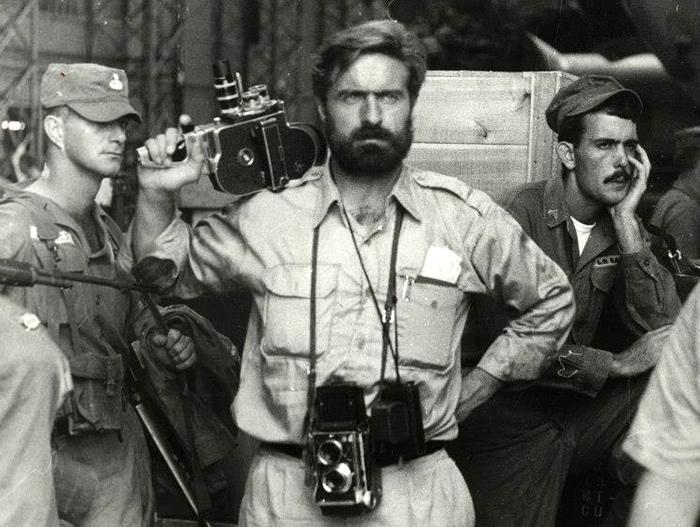 ArchivoRTVE's tweet photo. Es todo un referente del reporterismo televisivo. Este jueves 22 de septiembre, a las 19 horas, 'Encuentro sobre Miguel de la Quadra Salcedo' en el @ateneodemadrid, moderado por @MaytePascual y con la presencia de sus grandes compañeros en TVE -- > https://t.co/zbuvbcgkmj https://t.co/GZLoZl7HJn