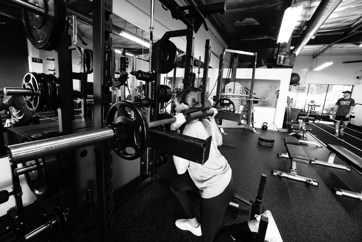 amandaabaldwin's tweet photo. Working hard with a Bulgarian Split Squat courtesy of SportsWestFit. #stayprepared #killerlegworkout https://t.co/UnmvbMOf6k