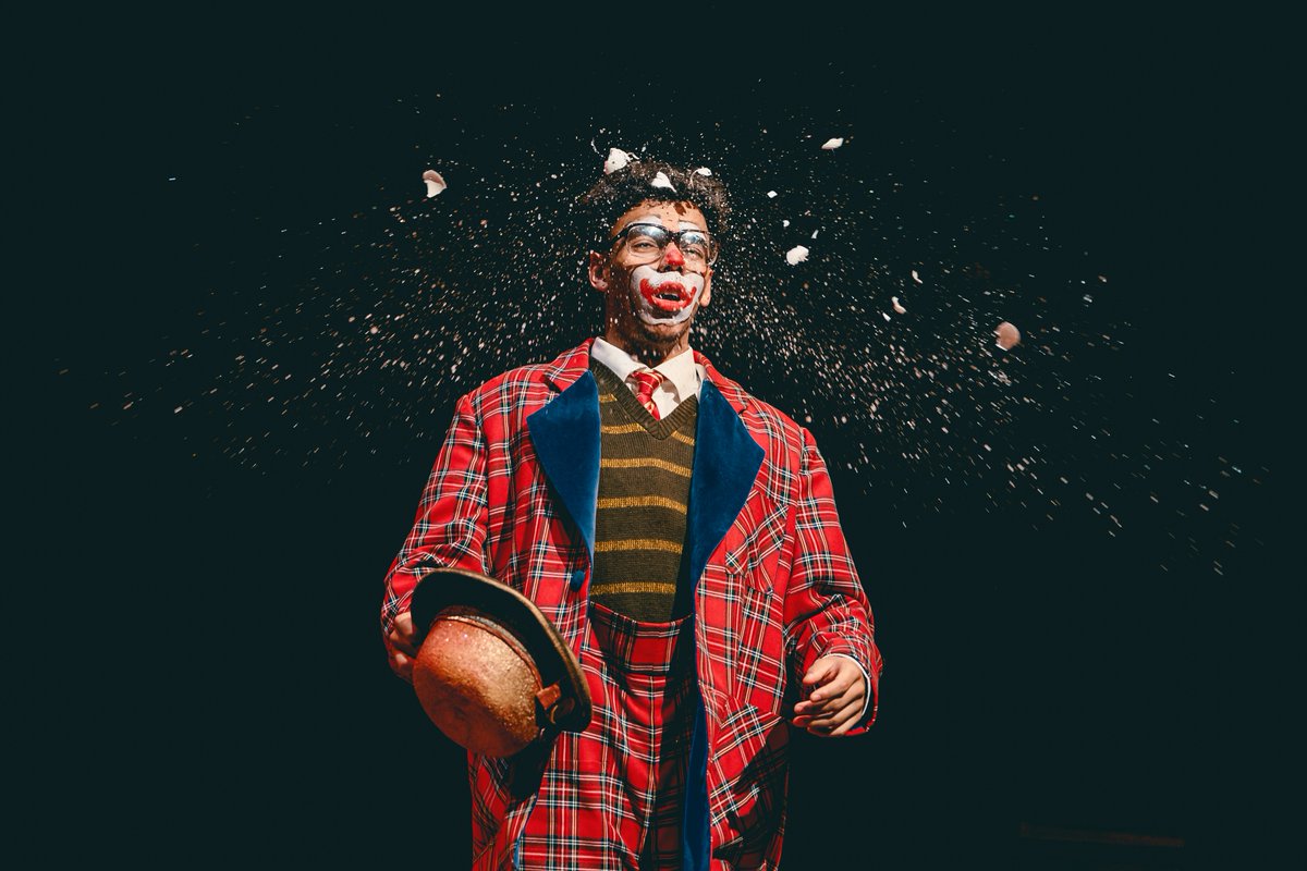 This morning our Artistic Director <a href="/TheresaHeskins/">Theresa Heskins</a> chatted to <a href="/BBCRadioStoke/">BBC Stoke & Staffordshire</a>'s Breakfast team - who are coming to watch #Marvellous tonight - about this special show 🐦⚽🤡

Wondering why you should come and watch it? Listen from 1:23:10:
bbc.co.uk/sounds/play/p0…