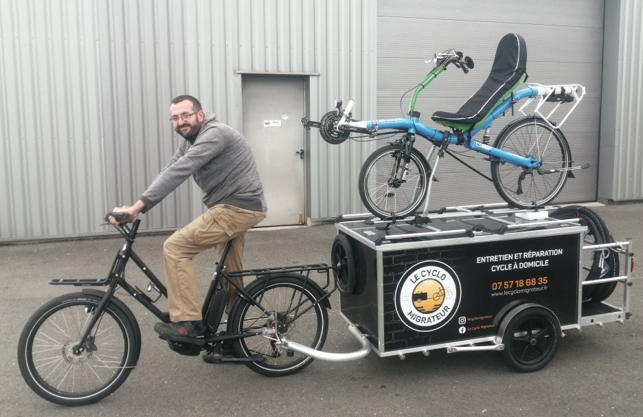 velofasto's tweet photo. Sitôt réparé, ce beau #vélocouché #AZUB Six repart vers son propriétaire sur la remorque #ToutEnVélo de notre partenaire #LeCycloMigrateur https://t.co/DLZ0ADGcb5