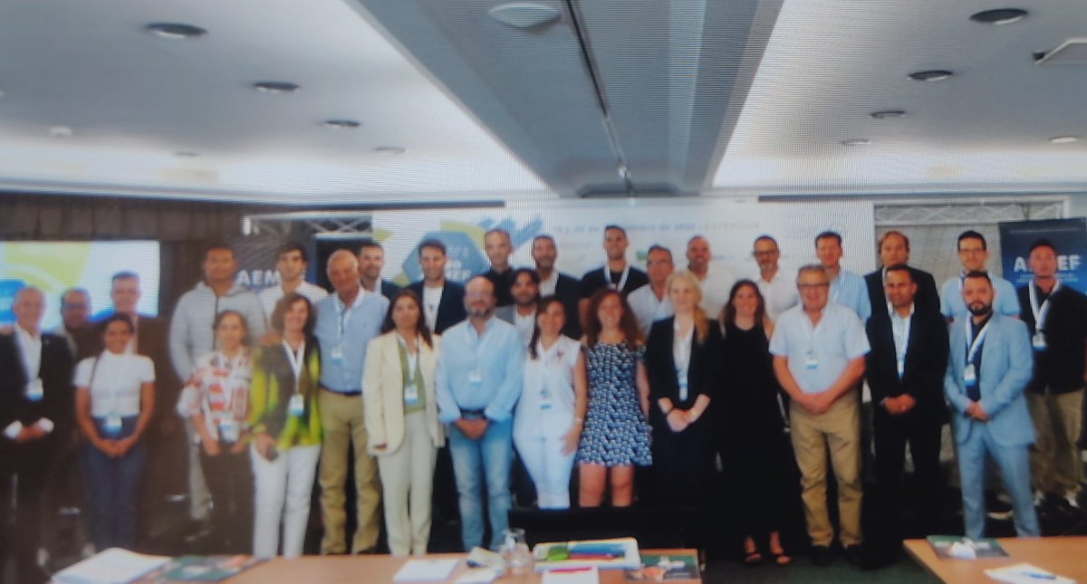 AEMEF_'s tweet image. Un año más finaliza el Curso Anual que organiza @AEMEF_ , en esta ocasión el #XXVICursoAEMEF se ha celebrado en Estepona con la colaboración de @optimo_sport y la secretaria técnica en la organización de @bsj.
Gracias a todos los patrocinadores y participantes en esta edición.