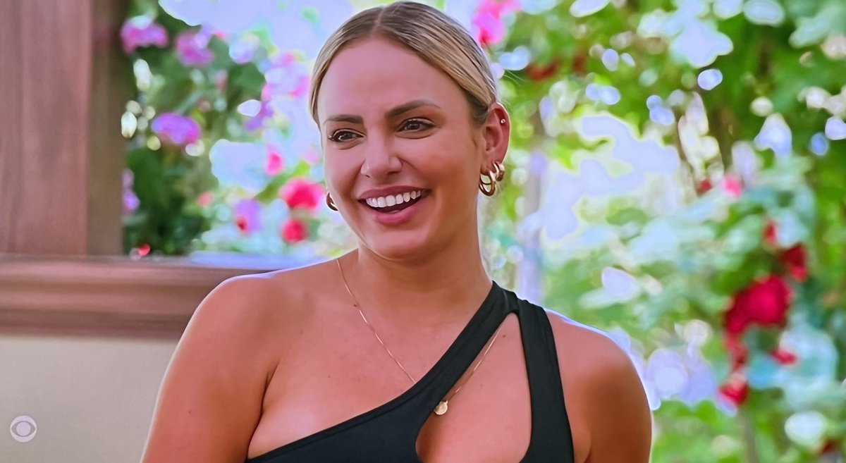 IndyKaz's tweet photo. We are so proud of #bbindy journey on #bb24 and we can’t wait to see her! 💕
As the finale of @CBSBigBrother is approaching tell us, who are you rooting for? How do you think the jury is going to vote? https://t.co/EsINji5BQO