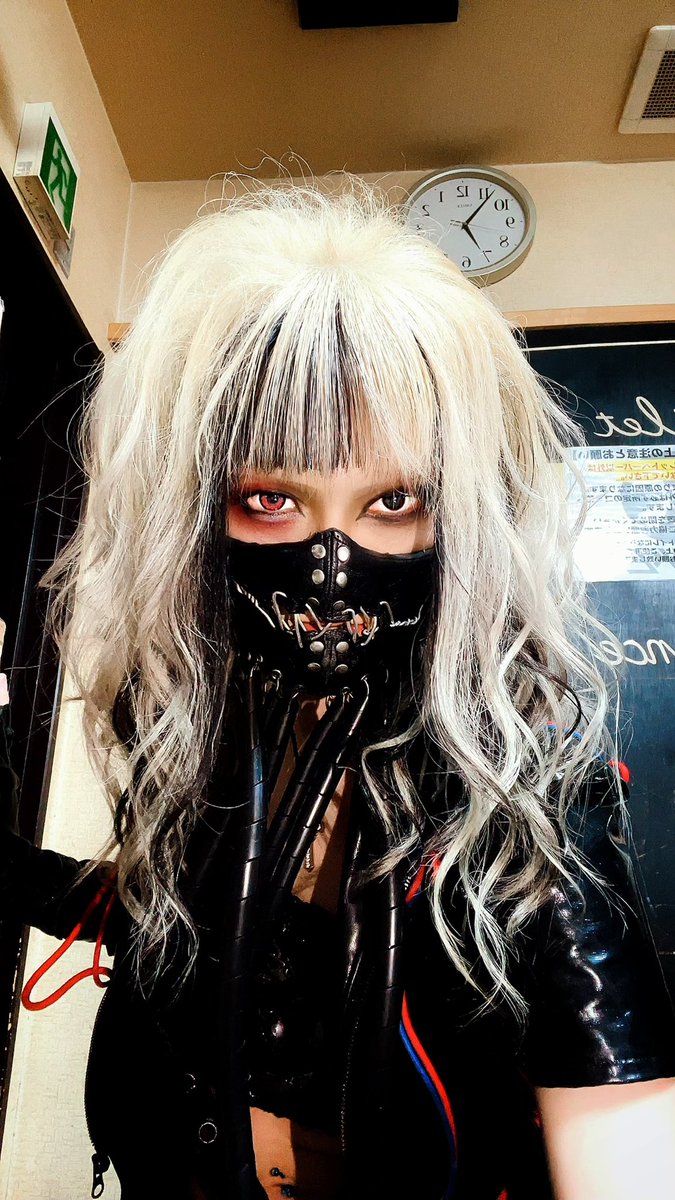 サイエンス楽しかった✨
現体制ラストって事で衣装も自分もぶっ壊れるまでやりました😇
次は10月7日 大塚Deepa🎙

グッバイマスク
#ヴィジュアル系 #v系