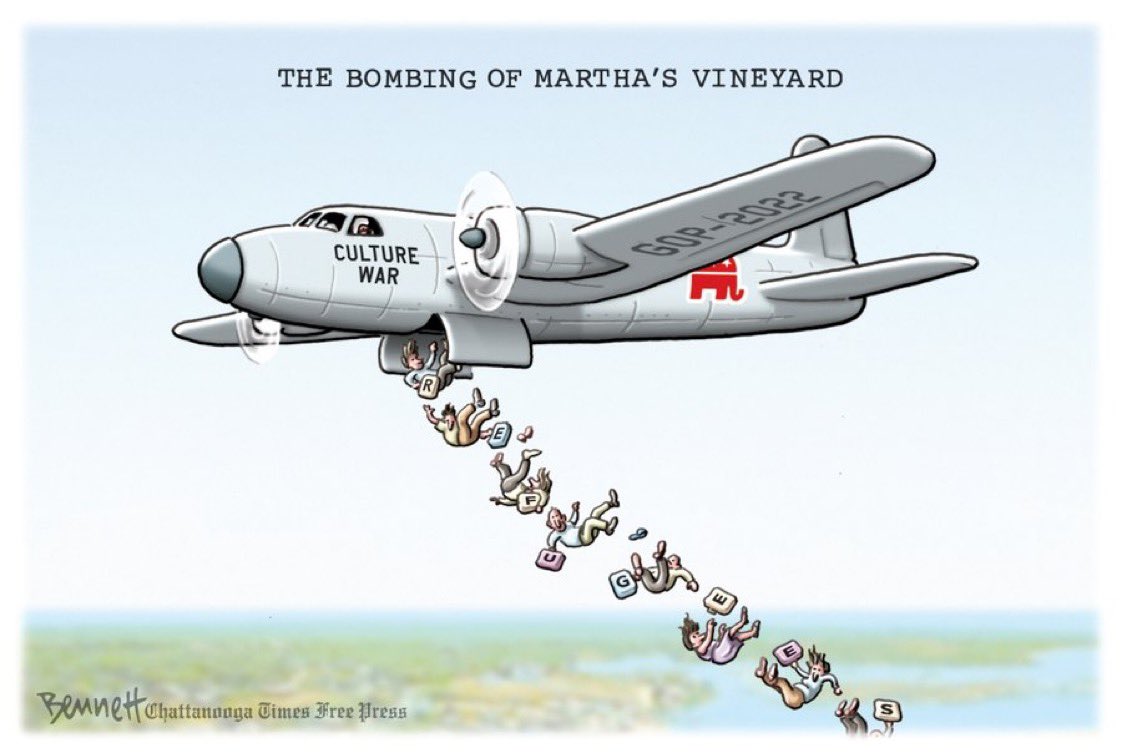 TheTNHoller's tweet photo. CARTOON OF THE DAY
(By the great @BennettCartoons) #DeSantisIsABully https://t.co/CcZJTghSLf