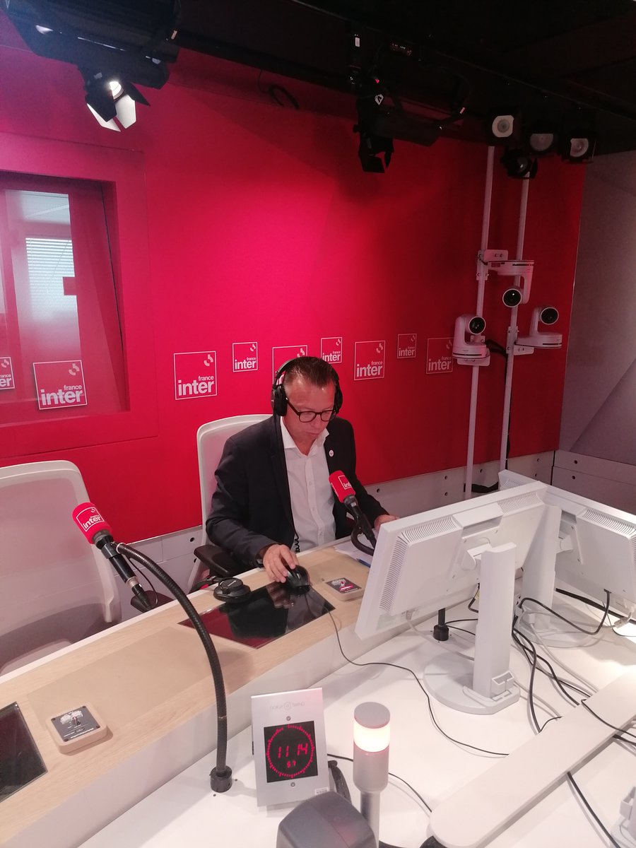 SyndicatCFTC's tweet photo. Le président @ChabanierCFTC était ce matin dans les locaux de @franceinter pour enregistrer le prochain numéro d'Expression directe.
Cette émission sera diffusée le 24.09 et sera consacrée aux manques d'effectifs dans la Fonction publique. https://t.co/08d1C53To5