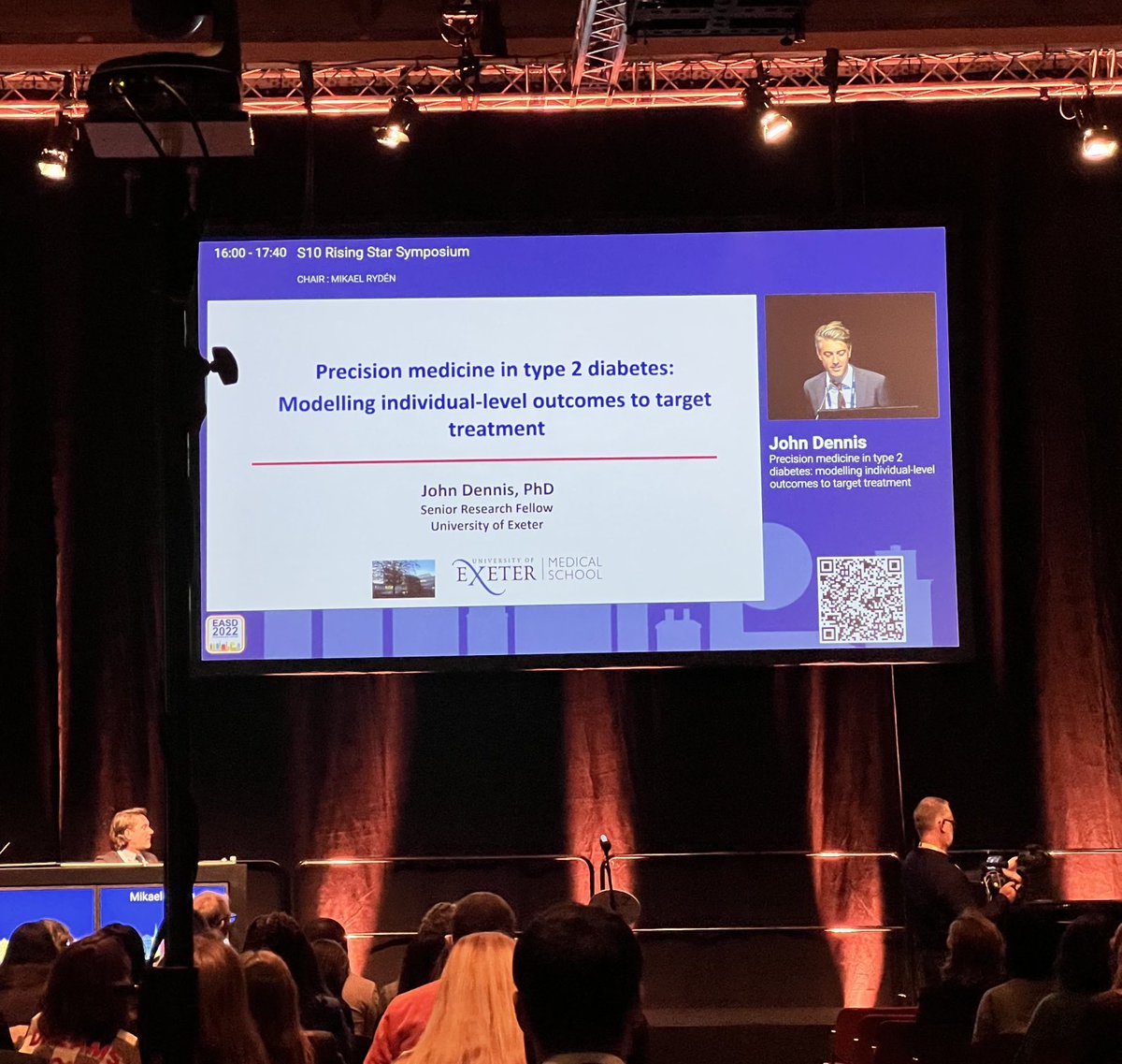 Richard Oram (@raoram) on Twitter photo <a href="/john_den_/">John Dennis</a> kicking off his #easd2022 rising star award, amazing research on treatment of t2d, and the chair also mentioned his exceptionally good haircut <a href="/Exeter_Diabetes/">ExeterDiabetes</a> <a href="/john_den_/">John Dennis</a> kicking off his #easd2022 rising star award, amazing research on treatment of t2d, and the chair also mentioned his exceptionally good haircut <a href="/Exeter_Diabetes/">ExeterDiabetes</a>