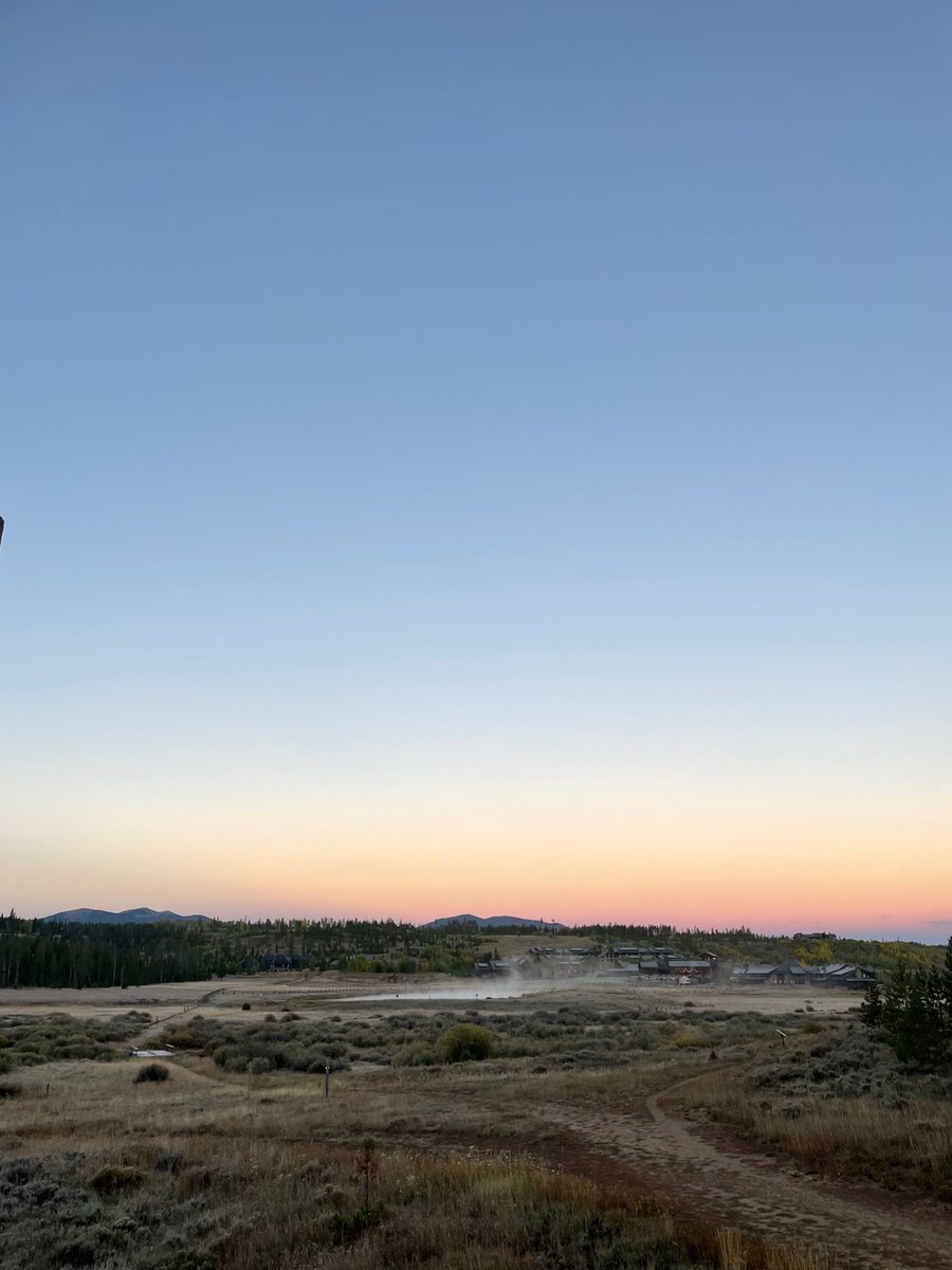 Beautiful morning to kick of the #FoundryCEOSummit <a href="/DevilsThumbRnch/">Devils Thumb Ranch</a>
