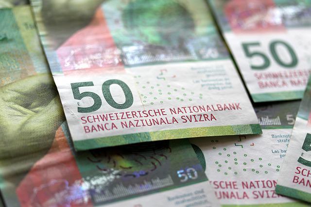 BlatonRedaktion's tweet photo. Wusstet Ihr, dass die neue 50er Note von der Internationalen Banknotengesellschaft zur schönsten Note 2016 gewählt wurde? Wir sprechen diesen Do auf @radiorabe über den wahren Wert des Geldes und wieso Geld ungültig werden kann. (db)
Bild von myshoun auf Pixabay https://t.co/fh9G1o7DUP