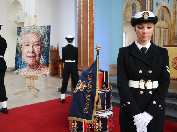 RHSSuffolk's tweet photo. Our school community gathered in the chapel on Friday evening to attend a special Commemoration Service to mark the death of HM The Queen. The service featured four of our Guard Commanders standing in vigil over the drum altar. Read more: https://t.co/BFzlh9gb42 https://t.co/1I1qlYrj0G
