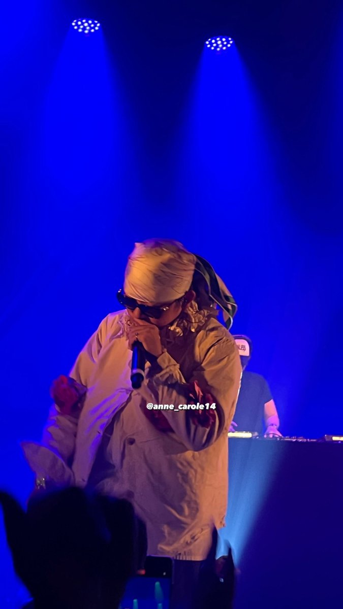 userseobiie's tweet photo. Mes photos de leella et Ash >>>>
#ASHLEELLAWAYPARIS #ASHISLAND #ashislandparis https://t.co/o9jws93Pk8
