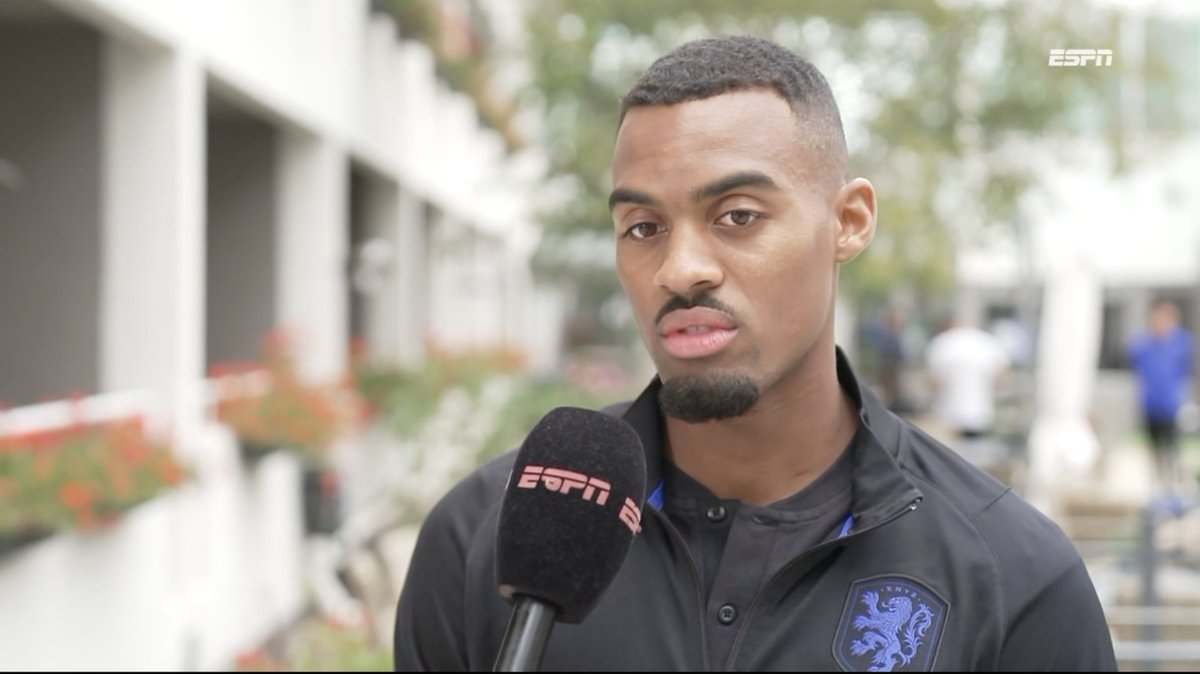 iMiaSanMia's tweet photo. Gravenberch on whether he's disappointed not having started any Bundesliga game: "Honestly yes I am. You want to play but the manager picks other players. I have to accept it but it's difficult. I was hoping for more minutes but I have to stay calm" [@ESPNnl via @TheEuropeanLad] https://t.co/Qfo5yZodVk