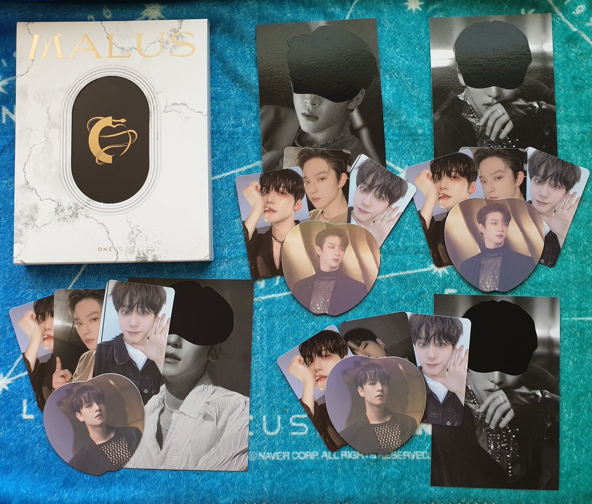 ElkaJordanova's tweet photo. In a day happy like this my MALUS albums from bizent arrived 😍 Rbw are so kind to so send all the members Eden ver. 🙏❤ And the individual posters are soo cool 😍 And I got a lot of Geonhak 😍 
@official_ONEUS
#NALUS #SAME_SCENT https://t.co/SHeEPDgTNW