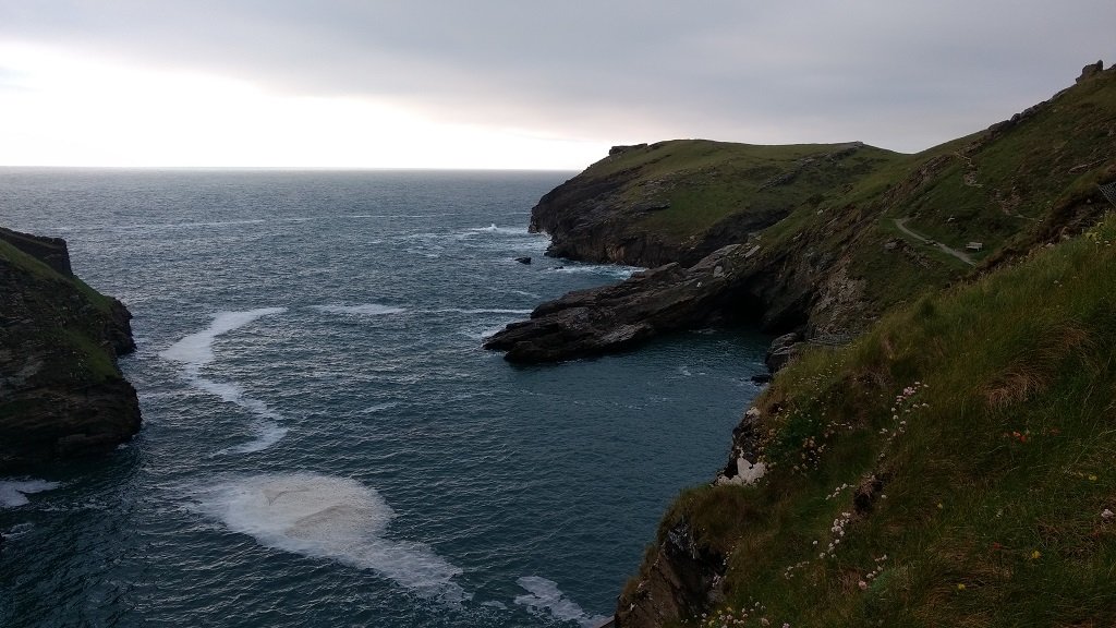 Yudit_BZ's tweet image. ...When the shrivelled skin of the ordinary is stuffed out with meaning, it satisfies the senses amazingly... By Virginia Woolf #MyPhotos in the stunning scenery of Tintagel Castle in #Cornwall #BeautifulPlaces #NatureLovers