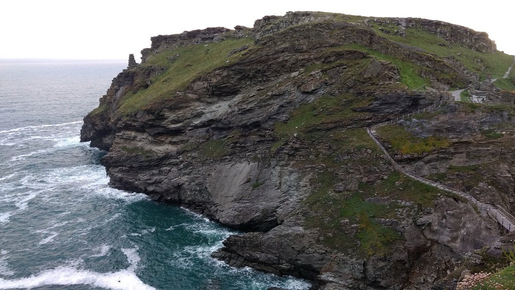 Yudit_BZ's tweet image. ...When the shrivelled skin of the ordinary is stuffed out with meaning, it satisfies the senses amazingly... By Virginia Woolf #MyPhotos in the stunning scenery of Tintagel Castle in #Cornwall #BeautifulPlaces #NatureLovers