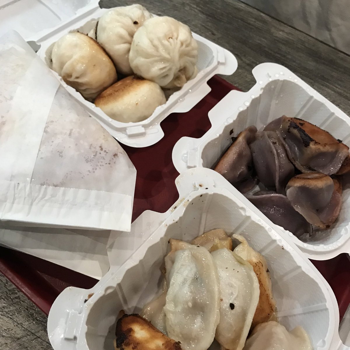 Chinatown’s Eldridge Street is home to some of NYC’s most iconic restaurants 🥟🍜 Hit up these spots on your next food crawl!
#supportlocal
1, Super Taste
2. Simple NYC
3. Vanessa’s Dumpling House