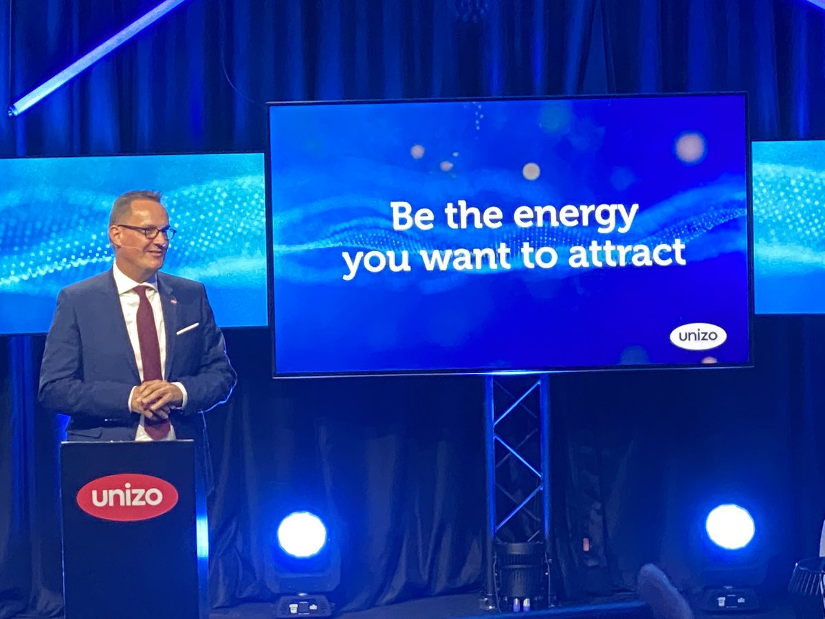 S_E_R_V's tweet photo. @DannyVanAssche pleit op #startevent @UNIZOvzw oa. voor energietransitiepact over alle overheden heen en voor sociaal overleg op alle niveaus om deze crisis het hoofd te bieden, zoals bij covid. https://t.co/imaPV1W0uW