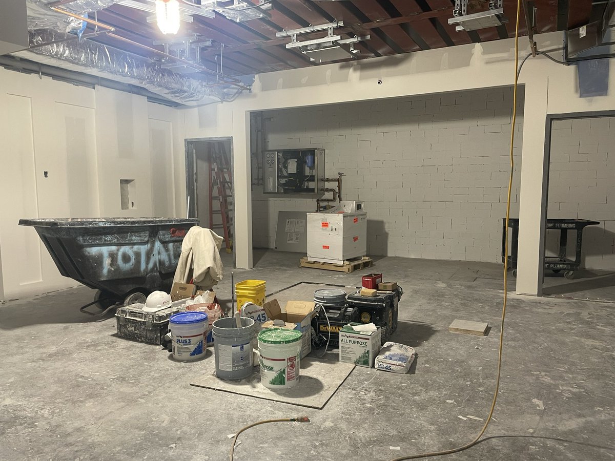 NV_Morrow's tweet photo. You don’t have to close your eyes anymore to imagine the linacs. Drywall is up in the vaults. #VAproud #RadOnc https://t.co/fEUVMcyTLO
