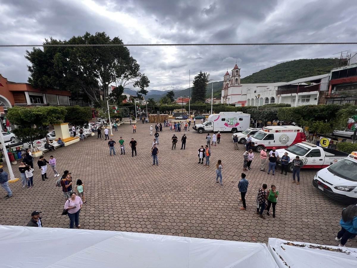 TuCoalcoman's tweet photo. Sigue #Temblando se registró una fuerte réplica en #Coalcomán #Michoacán. https://t.co/Hbk2Z5aYA4