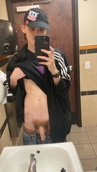 been a while, how is everyone? https://t.co/Rv4dUL59Fm