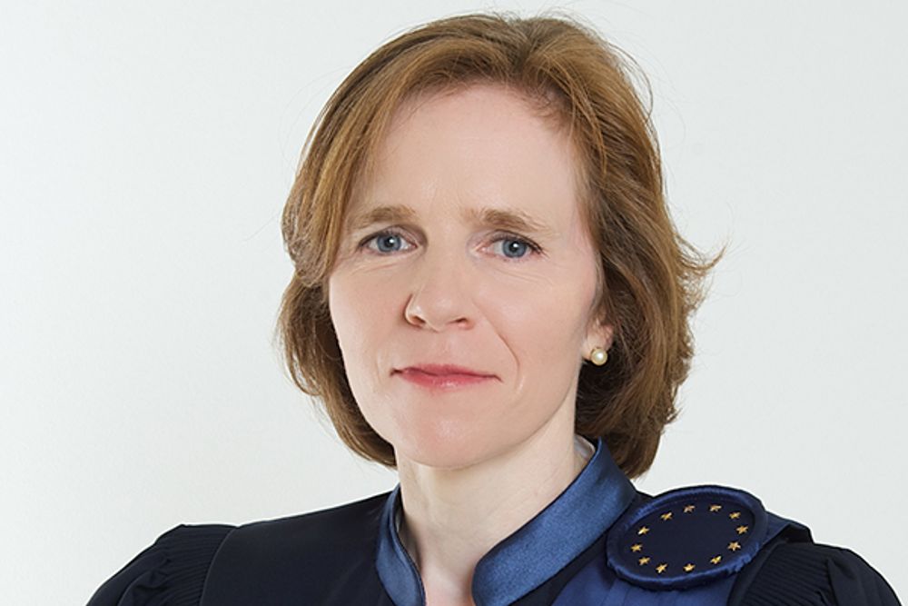 Pour la 1ère fois de son histoire, la <a href="/ECHR_CEDH/">ECHR CEDH</a> sera présidée par une femme. Il s'agit de l'Irlandaise #Siofra O'Leary. #Juge à la #CEDH depuis 02 juillet 2005, Présidente de section depuis le 1er janvier 2020, et vice-présidente depuis le 02 janvier 2022.
#HumanRights #Europe