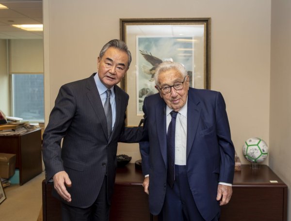 Kissinger: the U.S. and China need dialogue rather than confrontation and should build a bilateral relationship of peaceful coexistence.