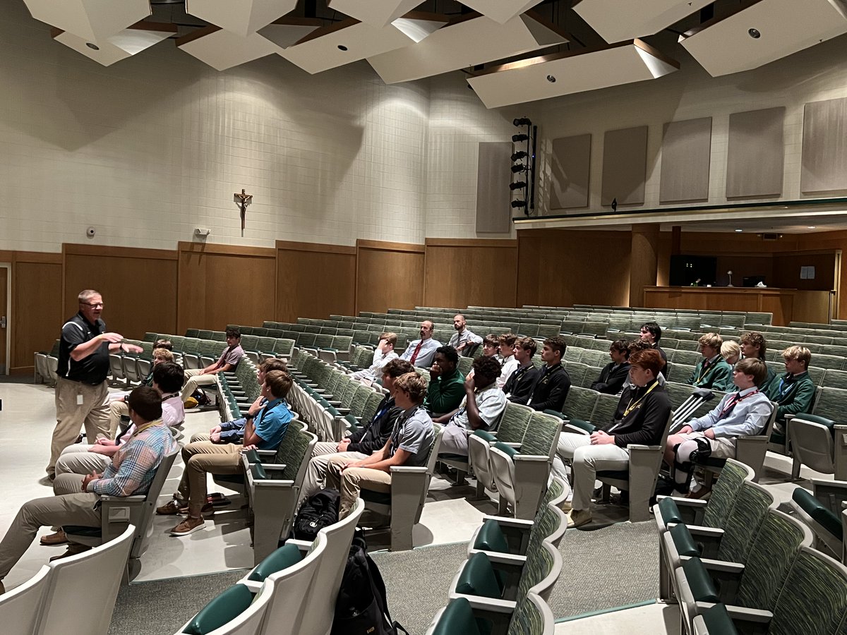 stxtigers's tweet photo. Tigers for Christ: our newest club, headed by Ben Cottrell, is centered on the attributes of Jesus. TFC meets to encourage one another by creating a caring, faith-filled support system for the St. X community.

Story by Landon Akers | @stxtigers_news

📝 | https://t.co/WQ7vm1T9xh https://t.co/SoZdlqp6S8