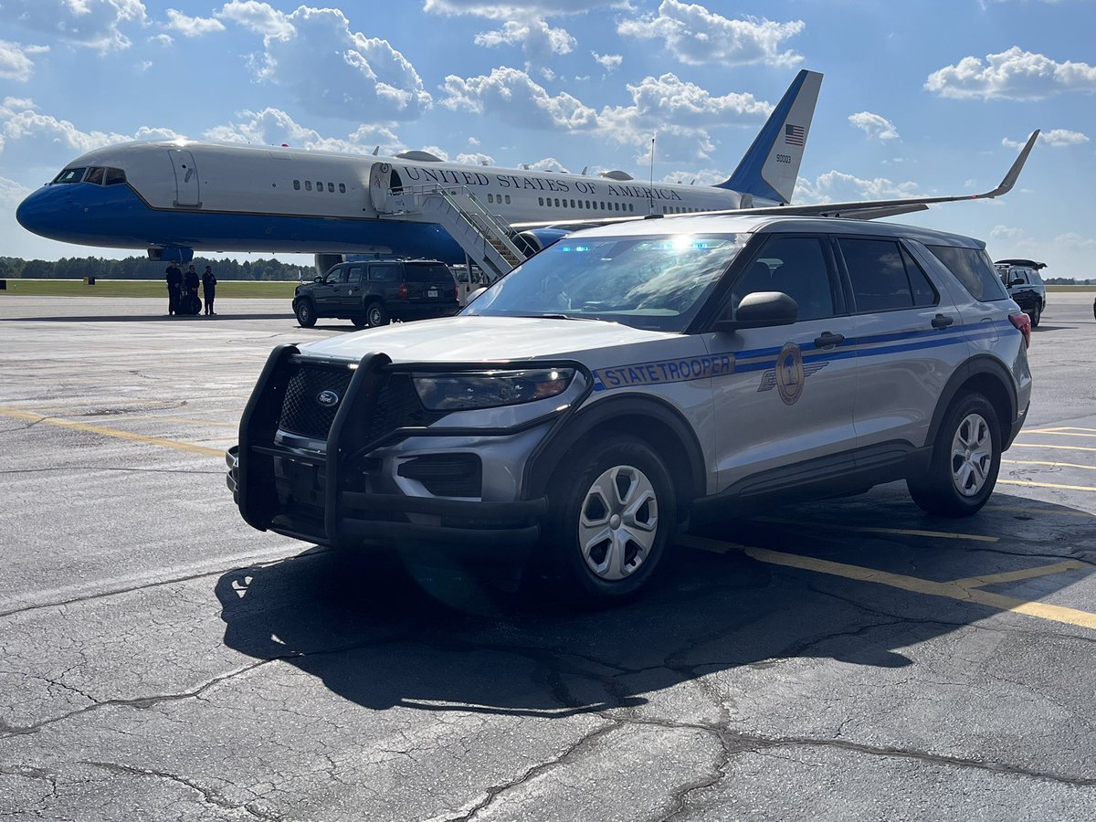 SCHP_Troop1's tweet photo. ๐บ๐ธ๐บ๐ธ๐บ๐ธ Itโs an honor escorting our nations leaders. #SCFinest ๐บ๐ธ๐บ๐ธ๐บ๐ธ https://t.co/eRJDHnbC8E