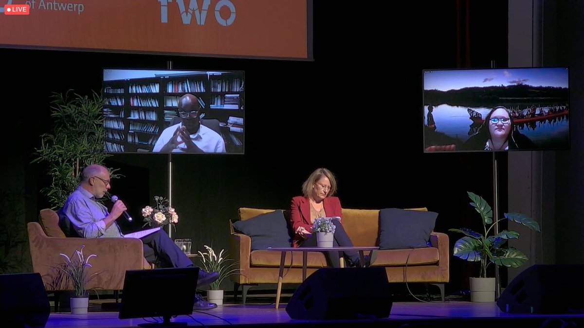 Meanwhile at the #HDCA2022 conference... our guests have gathered in @DeRomaVzw for a great discussion about what #solidarity means in a globalising world with structural inequalities. <a href="/AchilleMbembe1/">Achille Mbembe</a> @kwatene <a href="/GieGoris/">Gie Goris</a> <a href="/DenisSamnick/">Samnick</a> <a href="/CapabilityApp/">HDCA</a>