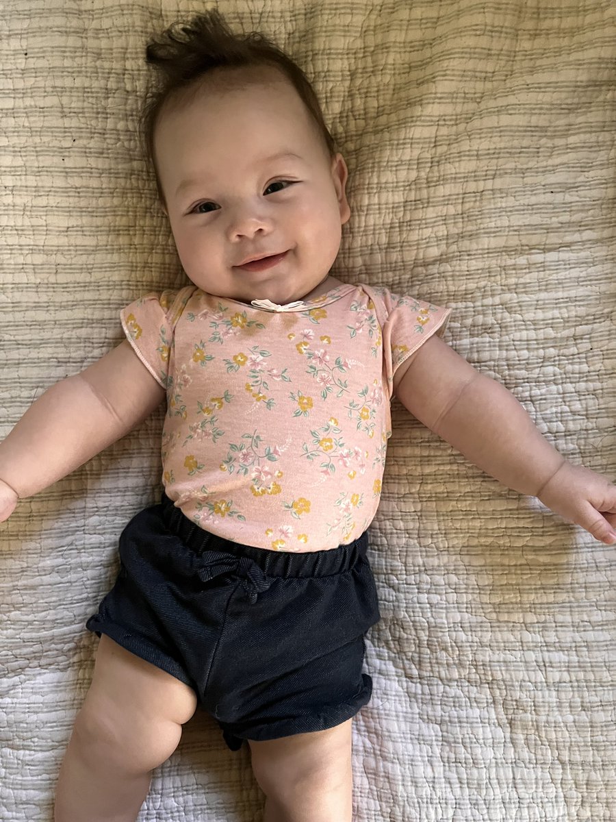 Kelilynbby's tweet photo. My beautiful baby Kara 🤍  5 months old &amp; happy as ever. https://t.co/myyFbAFQKg