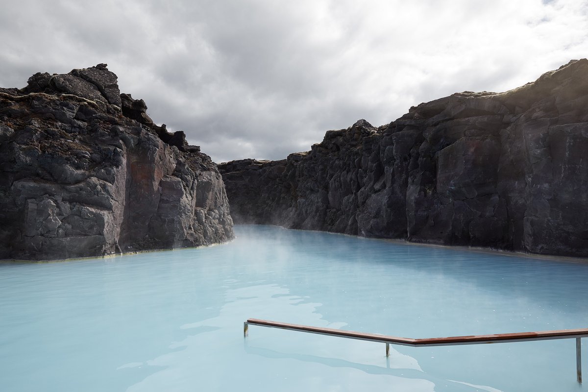 PRESTIGE_GMedia's tweet photo. Bienvenue au resort thermal The Retreat at Blue Lagoon Iceland. Détente "extrême" garantie ! À lire dans le Magazine Prestige : https://t.co/lfIaB3EV4l https://t.co/jk0htBceBL