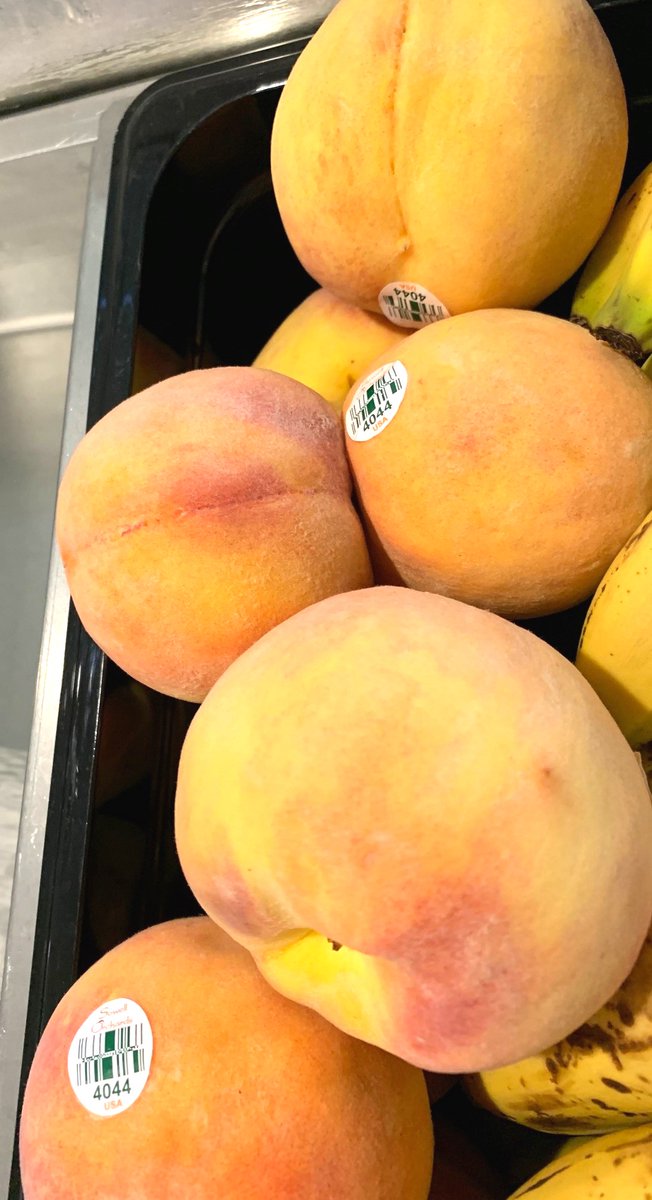 PSDNutrition's tweet photo. Today is Colorado Proud Day! Which is a day to celebrate local foods in our school meals! To celebrate we served local peaches from Sowell Orchards in Palisade, CO! See our Colorado Proud Day flyer and website for more information! https://t.co/VDvp9kVva2 #Coloradoproudday https://t.co/NxM9KEztTn