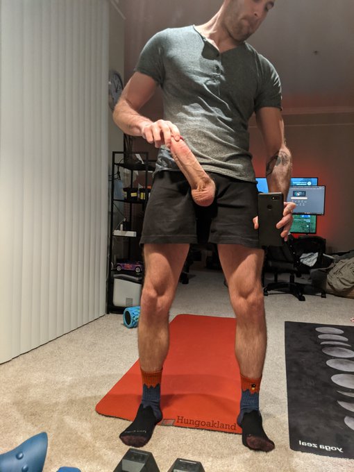 Looking for a warm hole to destroy 😈 https://t.co/vPSObOgA5r