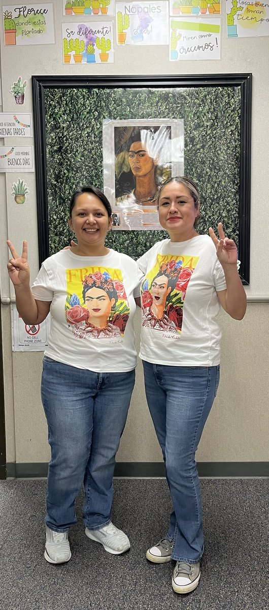 ProfeColumba's tweet photo. Twin Day at Montgomery Middle School. Thank you Mrs. Garcia for being my better half for today. @MontgomeryCVUSD @CajonValleyUSD @BessmaGarmo https://t.co/r47oYh21je