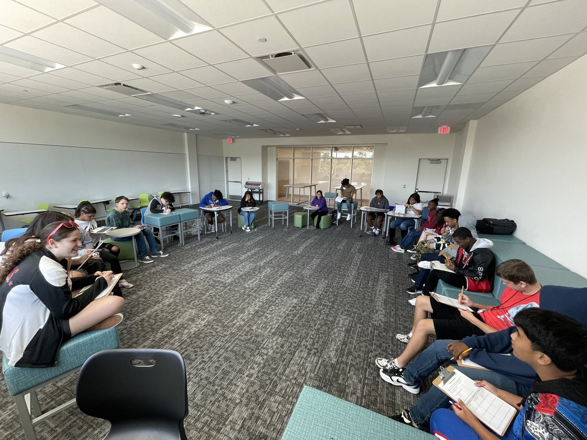 Kpangarakis_HTX's tweet photo. Science Socratic Seminar โShould we control the spread of Zika ๐ฆ๐ฆ even if it kills honeybees๐?โ #KMSCougarPride #KMSScience #KMSAVID #HumbleISD_2ndSci #HumbleISD_AVID https://t.co/6p9mb4yb8y