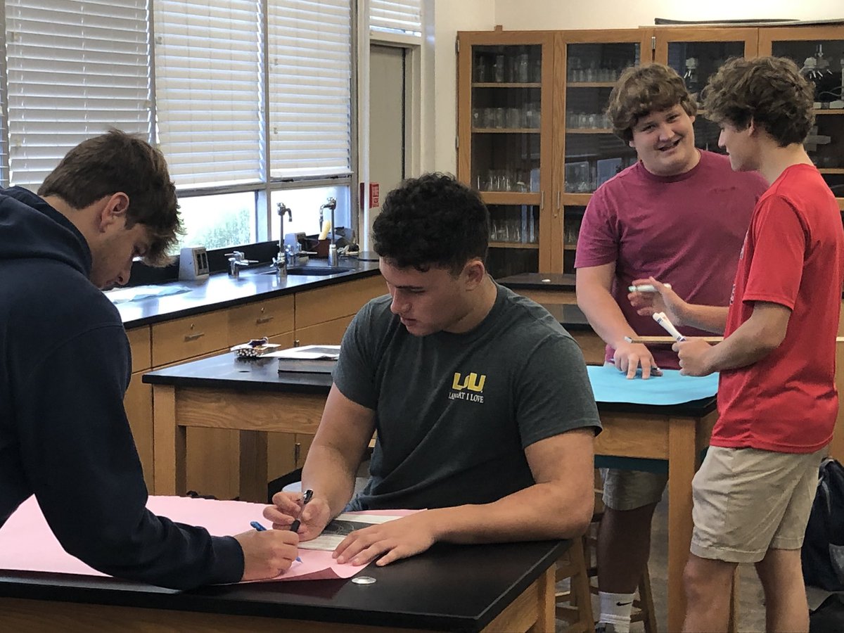 STMsrichards's tweet photo. Marine bio works on ocean zones projects for class https://t.co/gUAaA65Ojc