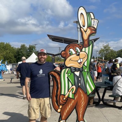 #NewProfilePic @gortonsseafood @mrswhitney229 @melt_more getting called out on for a new profile pic showing off the @gortonsseafood shirt at the @mnstatefair #wornwithpride #lovemyfishfromgortons #fishsticks4life