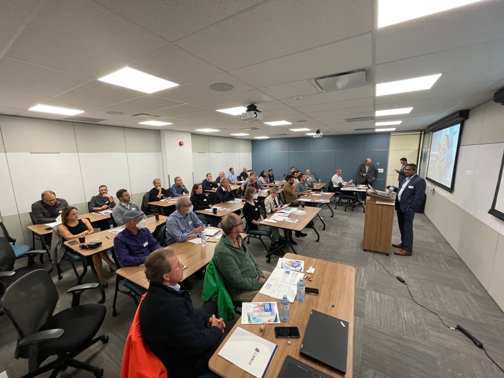 CirrusGroup's tweet photo. Great to be back in Ottawa. This was the first of 2 completely sold out Cirrus seminars. Thanks for our Sponsors at Tier Three Brokerage and MNP. 
See you next in Markham and Kingston!

Register for Markham: https://t.co/fx9cMyQdHK 
Register for Kingston: https://t.co/i6mMpCDOUE https://t.co/In3fxHwB1B