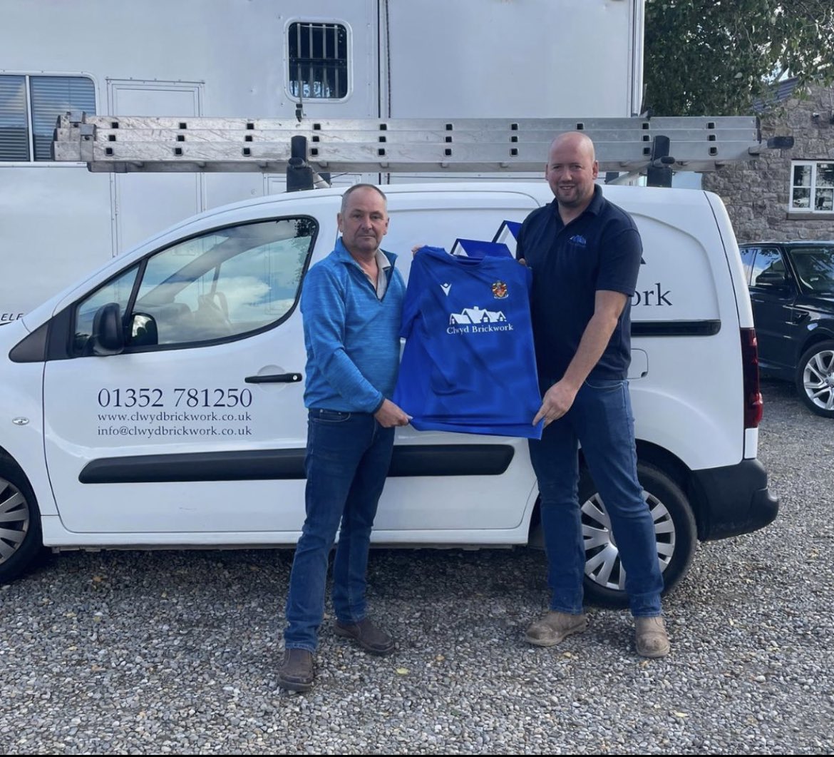 SPONSORSHIP | Clwyd Brickwork

We’re delighted to announce that local business, Clwyd Brickwork, have sponsored Caerwys FC Vets for the 22/23 season by purchasing our away kit.
Massive thank you to Grant and Nick at Clwyd Brickwork on there commitment and kind gesture