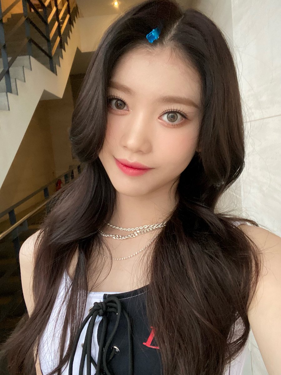 xiaotingchile's tweet image. 「🦌」#OFICIAL ┃220920

Actualización de #XIAOTING en las redes sociales de #KEP1ER

"Xiaoting pelo negro ha vuelto💥"

Cr: @official_kep1er
[Xiaoting Chile] 🔥

#샤오팅 #沈小婷 #KEP1ER 
#GirlsPlanet999 #케플러