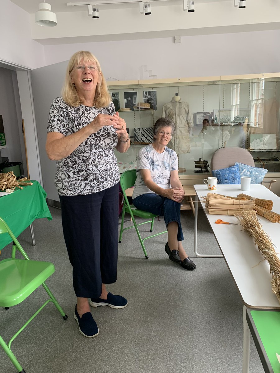 WoodlandersL's tweet photo. We had a brilliant time with @HatPlait Veronica Main at @Amershammuseum learning about #strawplait history and having a go at #plaiting. Her next workshop is at @WycombeMuseum 23rd October. Tickets link in next Tweet https://t.co/uvAhKFDgCz