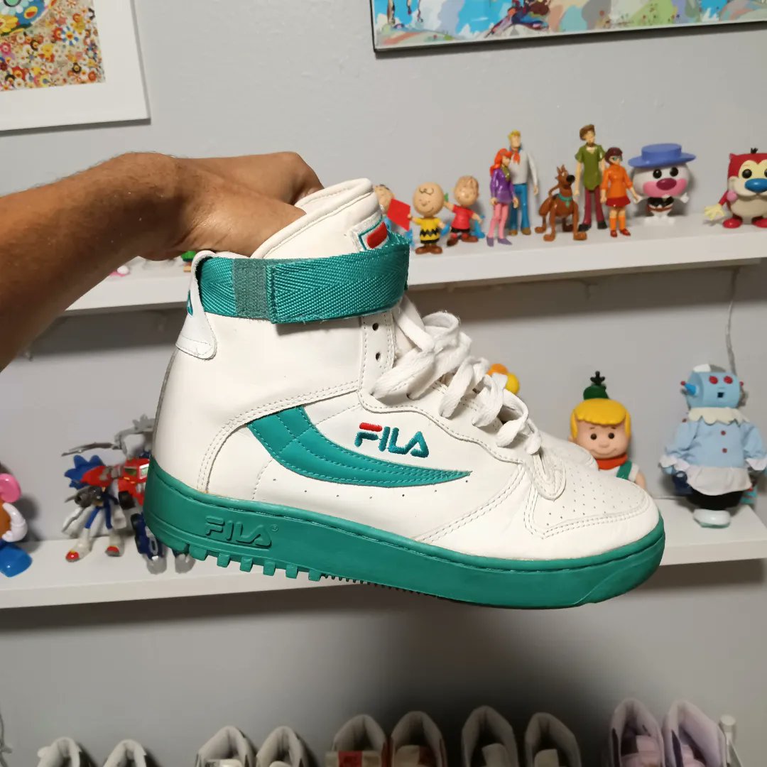 Terrance_Keller's tweet photo. #kicks #fila #classic #sneakers #kotd https://t.co/bWwt3U6HEF