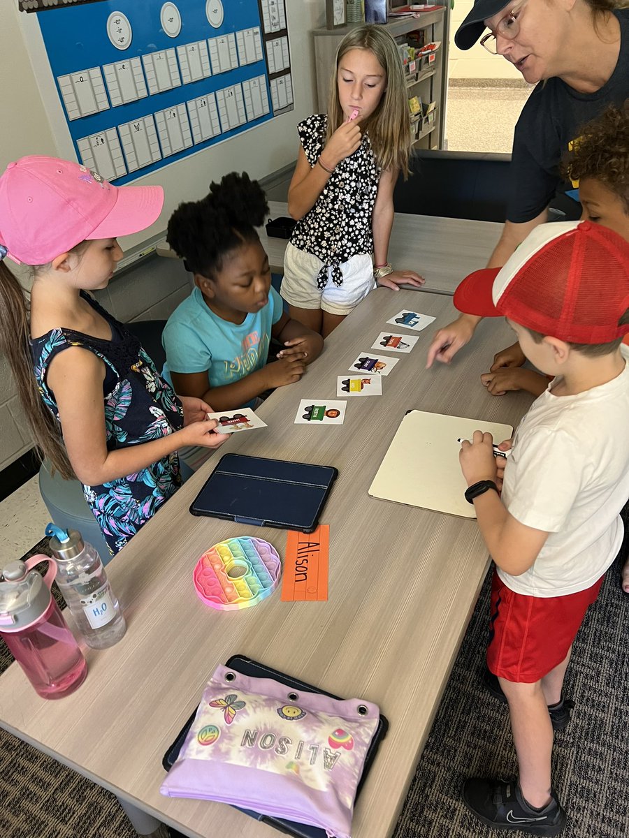 Thank you <a href="/MATatarunas/">MaryAnn Tatarunas</a> for introducing breakout boxes to our 3rd graders!! They had so much fun working together to get the animals out of our classroom! @MortonPRIDE