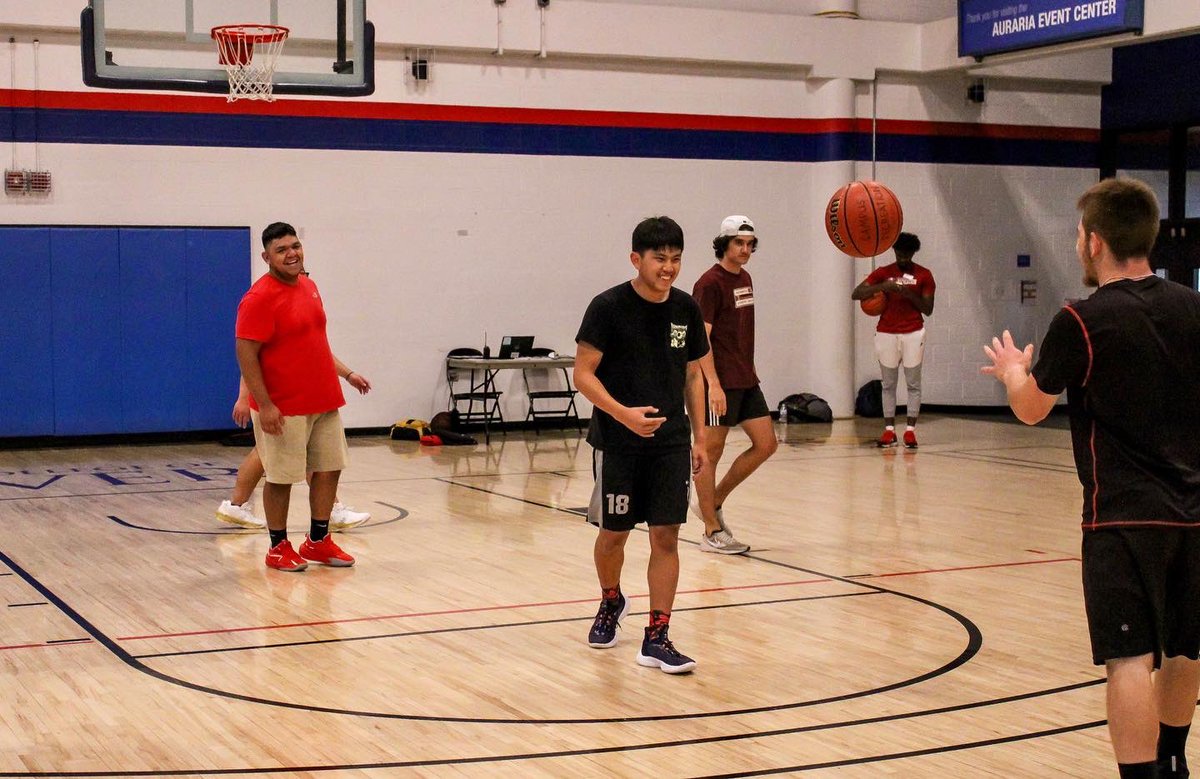 MSUDenverRec's tweet photo. OPEN REC BASKETBALL
🏀 Monday, Tuesday, Thursday | 2-6 p.m.
📍 West Court PE 117W
**OPEN to ALL with an active Campus Rec Membership**
Questions❔Email:
dlamothe@msudenver.edu
📸 Photos by: Paul Guzman
#MSUDenver
#MSUDenverRec
#RoadrunnerRec https://t.co/f1aBysMnnf