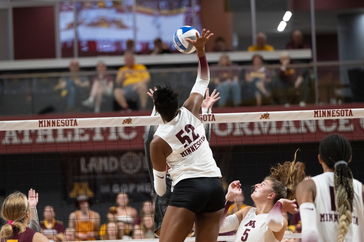 GopherVBall's tweet photo. 𝐅𝐫𝐞𝐬𝐡𝐦𝐞𝐧 𝐏𝐡𝐞𝐧𝐨𝐦𝐬 🔥

Mckenna Wucherer (15) and Carter Booth (12) both set career-highs  in kills vs. WSU Saturday night!

Julia Hanson tallied a career-best 14 kills on Aug. 31 at No. 1 Texas. https://t.co/MLORc4PHOn