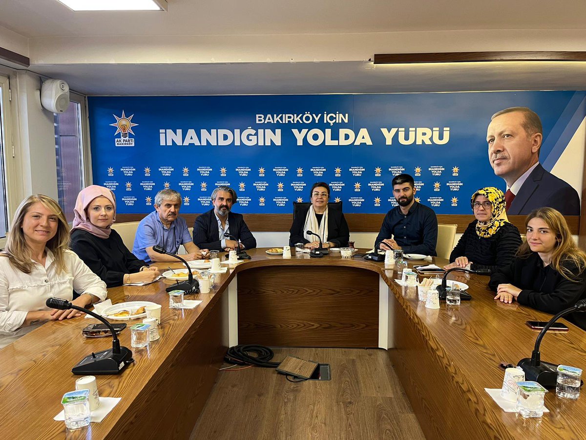 İlçe başkanımız <a href="/tmazlumoglu/">Tülin Mazlumoğlu Kestane 🇹🇷</a> ve 
İl Sosyal politikalar 3.Bölge Koordinatörü <a href="/TarikKarayagiz/">Tarik Karayağız</a>’ın katılımıyla sosyal işler toplantımızı gerçekleştirdik. <a href="/osmannnurika/">Osman Nuri Kabaktepe</a> <a href="/Ramazan_denli81/">Ramazan Denli</a> <a href="/akpartiistanbul/">AK Parti İstanbul</a>