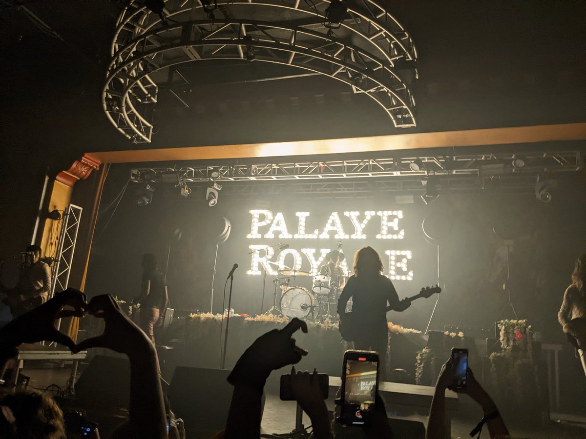 alexiskeller02's tweet photo. My favorite band @PalayeRoyale last night was incredible They mean so much to me and I love them so much. I've never had post concert depression so bad and fast before, now I'm at work struggling but I hope to see them again soon @RemingtonLeith @EmersonBarrett @SebastianDanzig https://t.co/3yHICxaVQB
