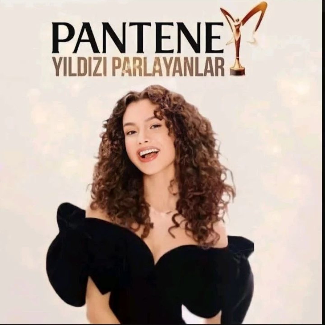 Demet'in Yazgı'nın olduğu posta yorum yapması ve yıllar sonra ona ödül verecek olması...Arkadaşlar ben ağlamaya gidiyorum 🥹❤️‍🩹