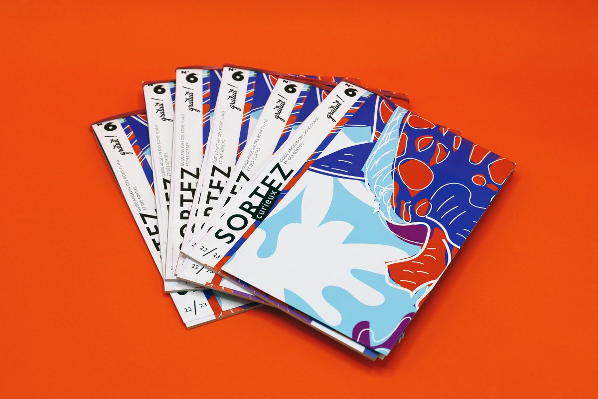 latelierAngers's tweet photo. Nous sommes https://t.co/G102mwa5ja de vous présenter le guide Sortez Curieux n.6 !
La diffusion débutera au Campus Day organisé par @UnivAngers ce jeudi !
Vous pourrez ensuite le retrouver dans la ville d'@Angers.

Un grand merci à nos partenaires 💚 https://t.co/4Km3CakaZv