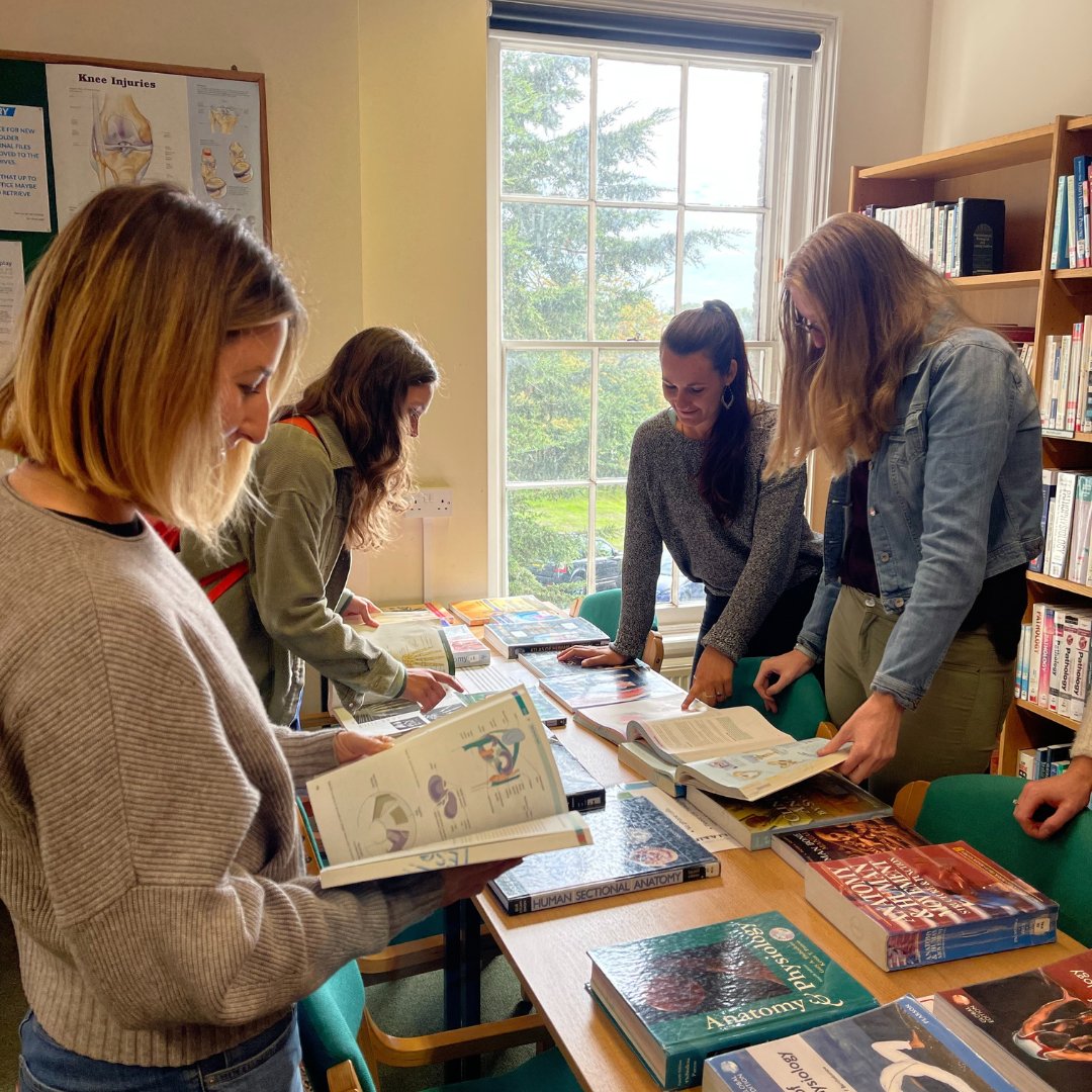ESOMaidstone's tweet photo. We are excited to be welcoming back our current students and to welcome our new students this week. 👋

We hope you enjoyed your break and are ready for a great start to the autumn term! 🍂

#welcomefirstyears #osteopathy #healthcareers #healthrelateddegree #manualtherapy #ahp https://t.co/kR4jW76Bqk